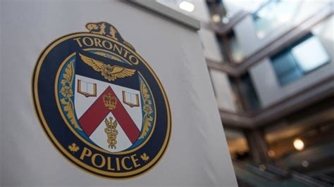 Woman seriously injured, man arrested in Scarborough stabbing
